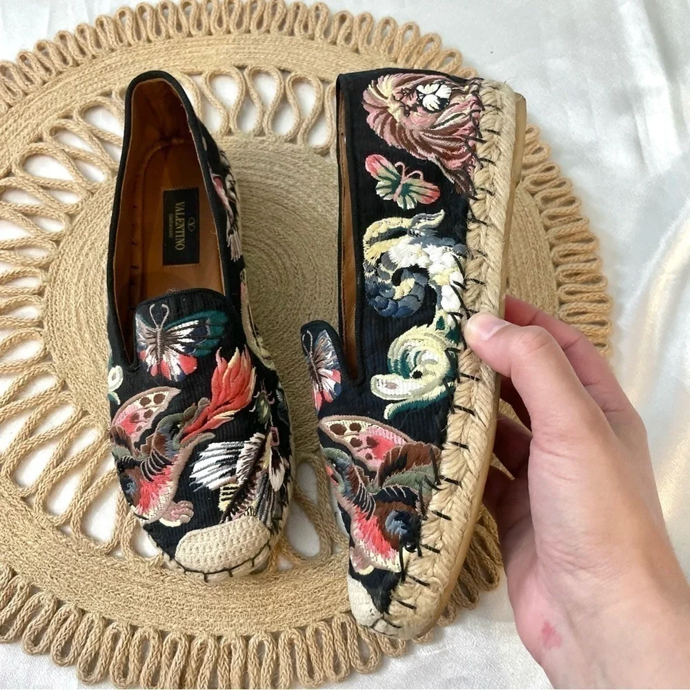 Valentino Garavani Butterfly-Embroidered Fabric Espadrilles in Black/Multi EU 36